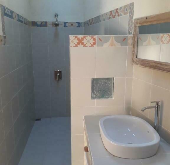 חדר סופריור, Mango 5