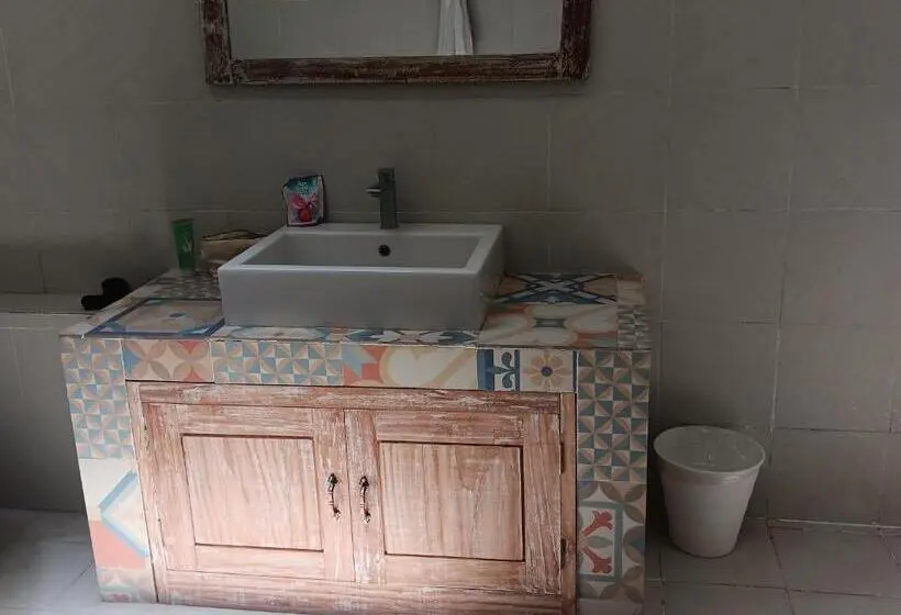 Quarto Deluxe, Mango 5
