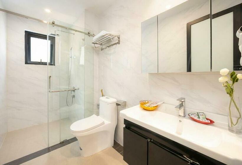 اتاق خانوادگی, Tuan Chau Kingly Villa