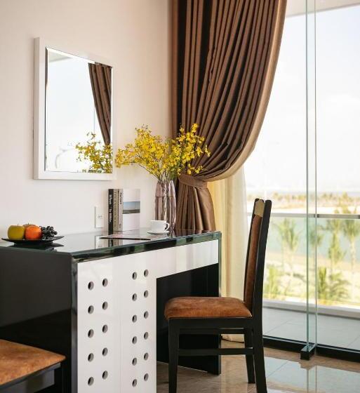 Triple Room Sea View, Tuan Chau Kingly Villa