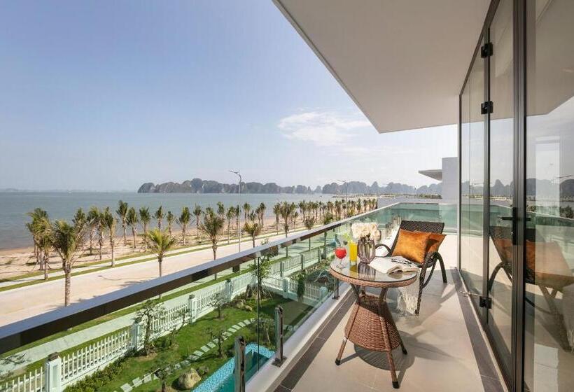 Triple Room Sea View, Tuan Chau Kingly Villa