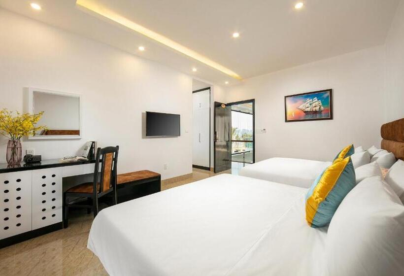 اتاق خانوادگی, Tuan Chau Kingly Villa