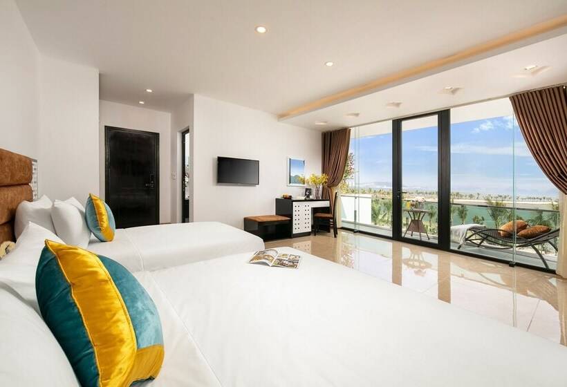 Triple Room Sea View, Tuan Chau Kingly Villa