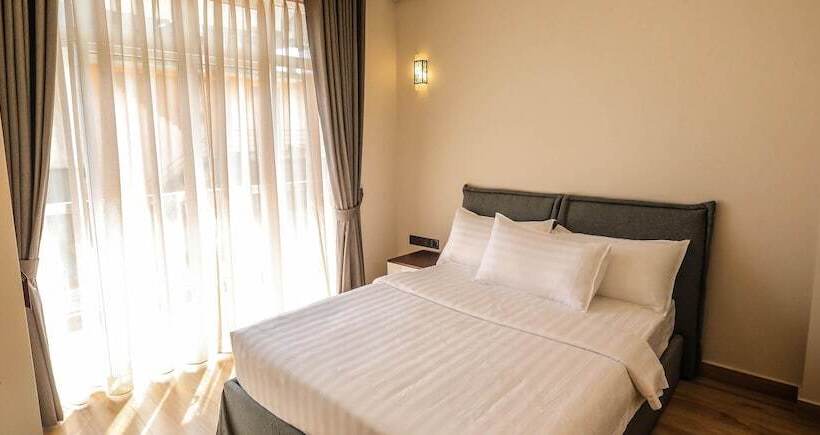 Апартаменты 3 Спальни, Pink Elephant Tourist Apartment