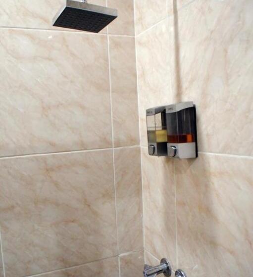 Habitación Triple Estándar, Casa Docia