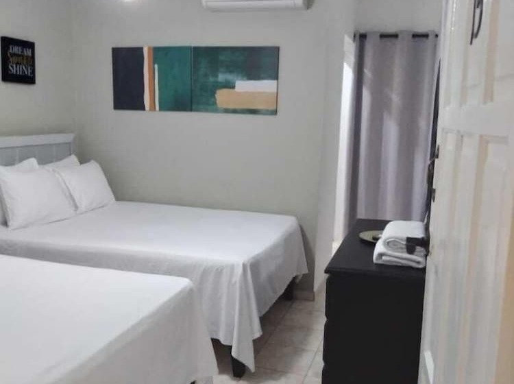 اتاق خانوادگی, Casa Docia