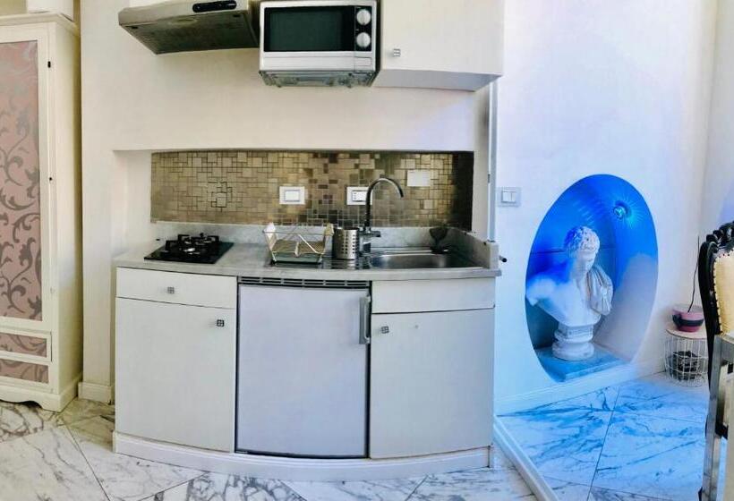 اتاق استاندارد با وان آب گرم, Parisa Suite