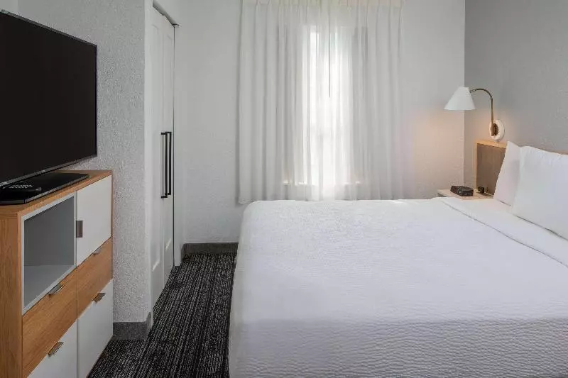 身障者適用スイートルーム, Sonesta Simply Suites Falls Church