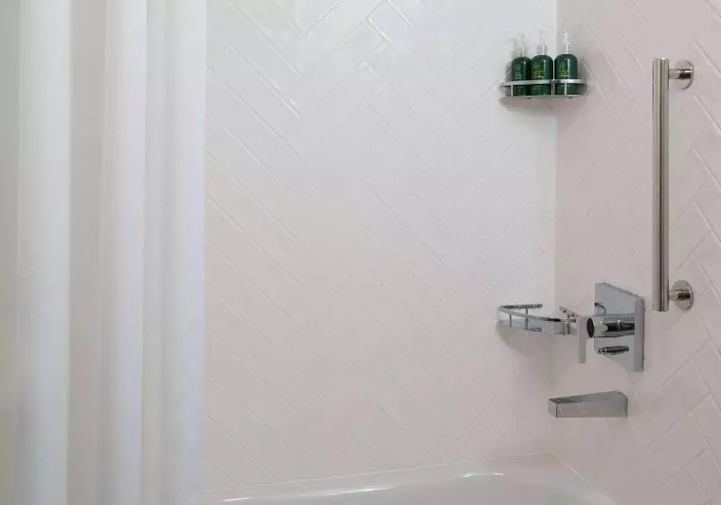 身障者適用スイートルーム, Sonesta Simply Suites Falls Church