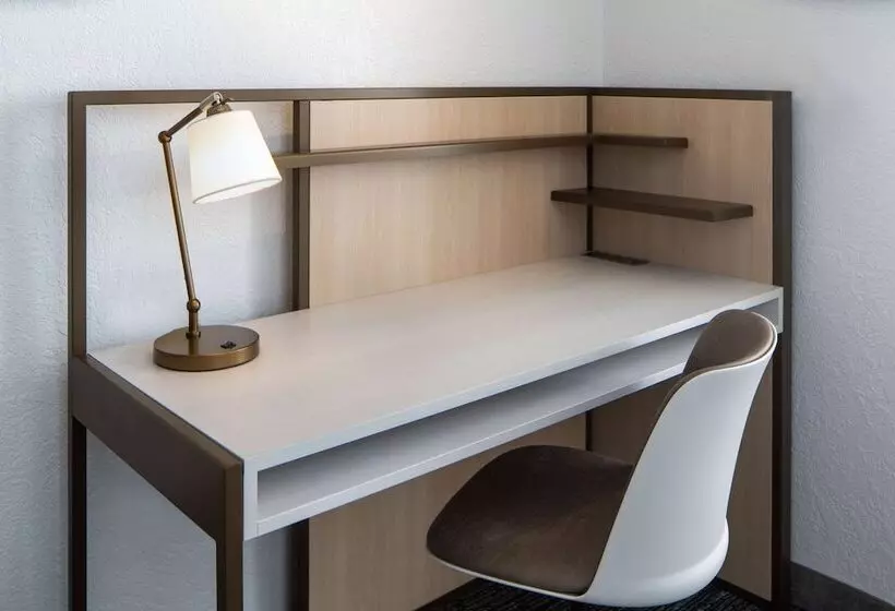２ベッドスイートルーム, Sonesta Simply Suites Falls Church