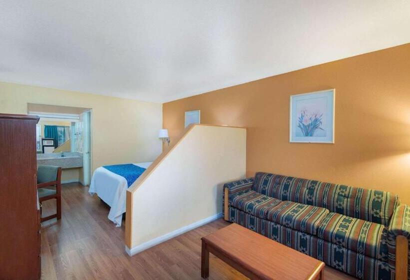 Студия Стандарт, Travelodge By Wyndham Kingman