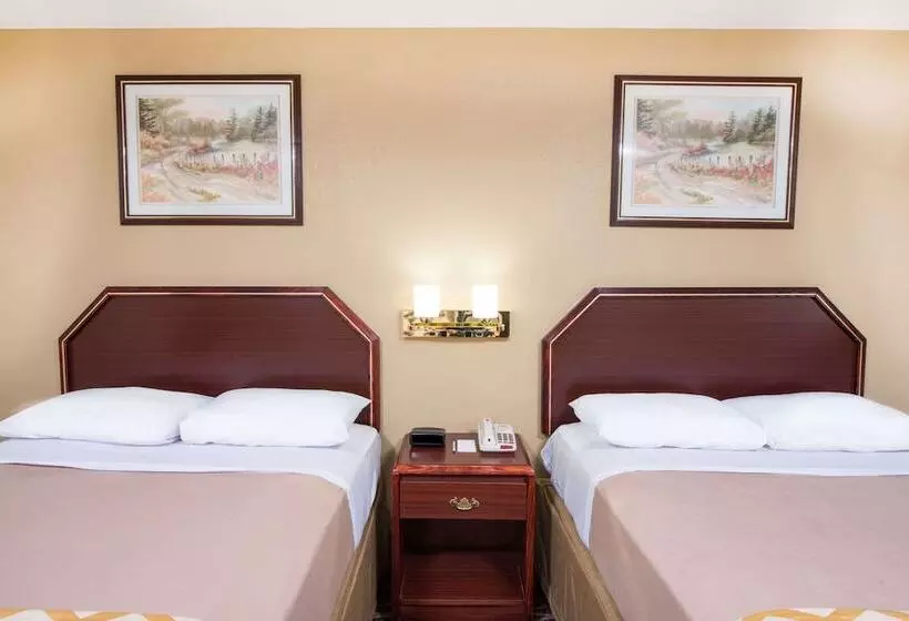 اتاق استاندارد با 2 تخت دوبل, Travelodge By Wyndham Terre Haute