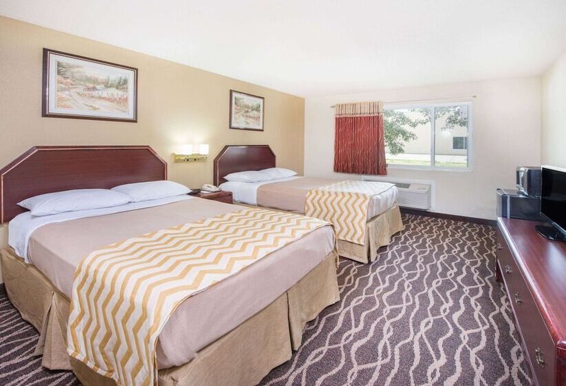 Cameră Standard 2 Paturi Duble, Travelodge By Wyndham Terre Haute