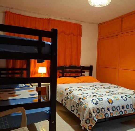 家庭间, Hostel Shalom Adonai