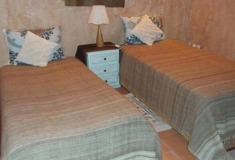 اتاق ساده سه‌ نفره, Dar Ouzoud Vegan