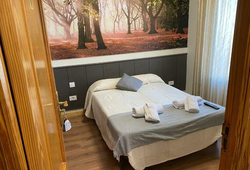 스탠다드 룸, Hostal Restaurante Río Ubierna