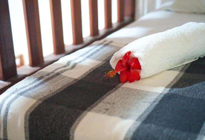 Quarto Triplo Standart, Pousada Parador 081