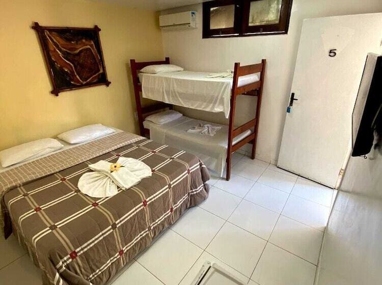 Quarto Quádruplo Standard, Pousada Parador 081