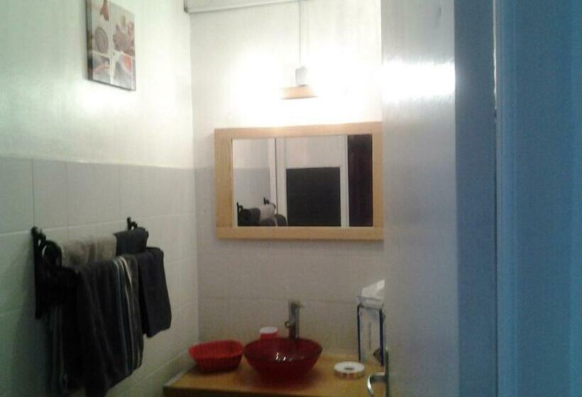 استودیوی استاندارد, Studio Des Iles