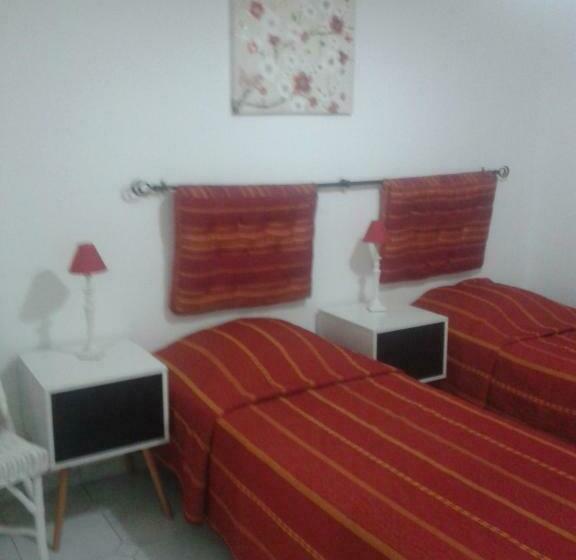 استودیوی استاندارد, Studio Des Iles