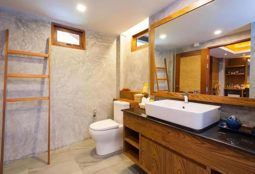 اتاق لوکس با بالکن و چشم‌انداز دریا, View Point Resort