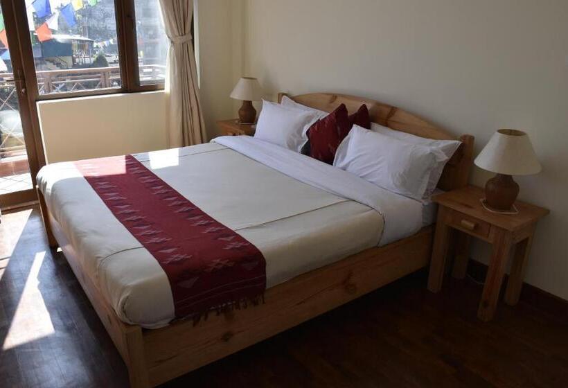 اتاق لوکس با بالکن, Rokpa Guest House
