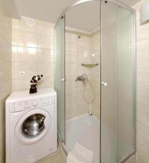 آپارتمان خانوادگی, Apart Hotel Poseidon