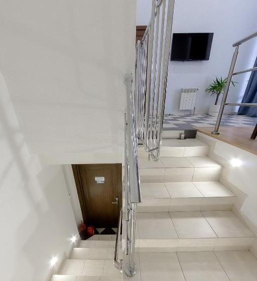 آپارتمان خانوادگی, Apart Hotel Poseidon