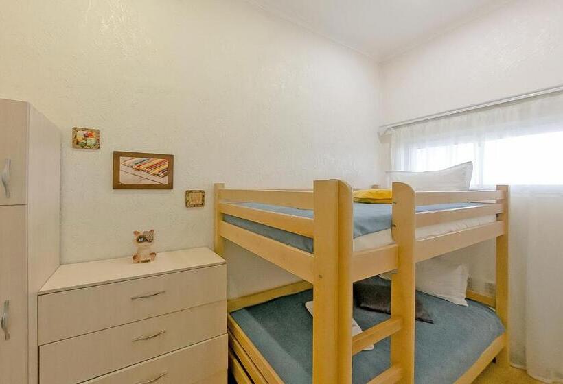 آپارتمان خانوادگی, Apart Hotel Poseidon