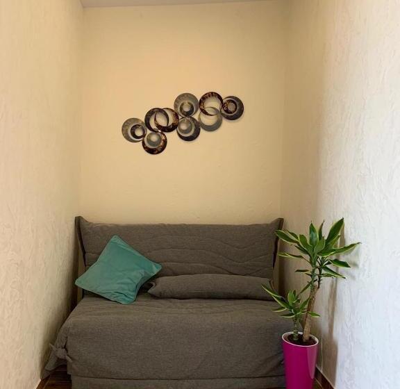 سوئیت با بالکن, Apart Hotel Poseidon