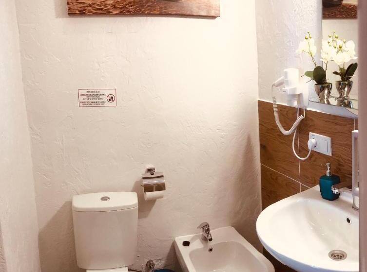 سوئیت با بالکن, Apart Hotel Poseidon