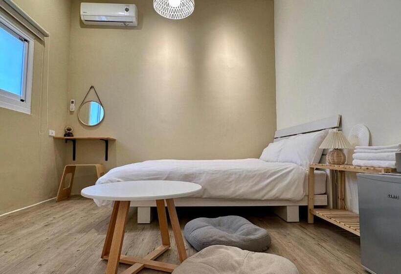 اتاق لوکس, 山有巷宅 Alley House