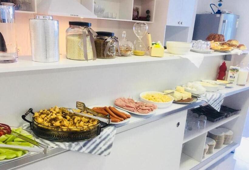 اتاق لوکس سه تخته, New House Kobuleti