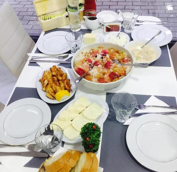 اتاق لوکس سه تخته, New House Kobuleti