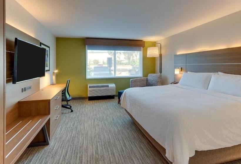 디럭스 룸, Holiday Inn Express & Suites Roanoke – Civic Center