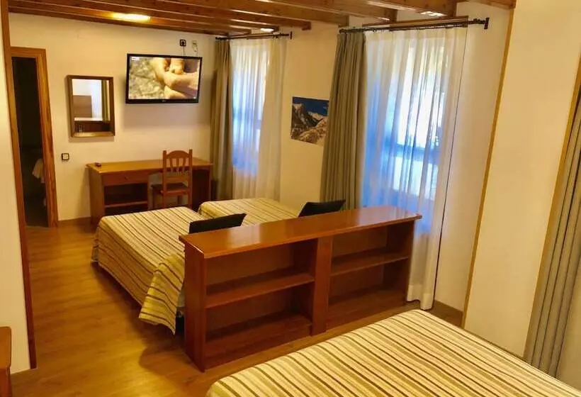 スタンダード４人部屋, Lacreu