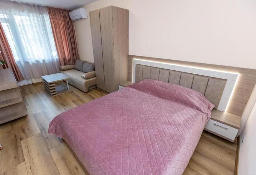 スタンダードトリプルルーム, Family Hotel Ambrozia