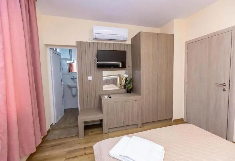 スーペリアールーム, Family Hotel Ambrozia