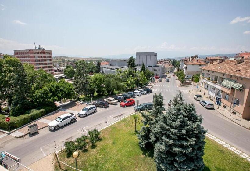 Люкс Вид на Город, Family Hotel Ambrozia