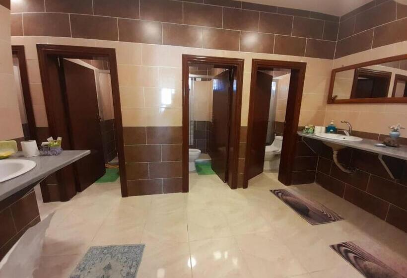 تختخواب در اتاق مشترک, Petra Cabin Inn Hostel&resturant