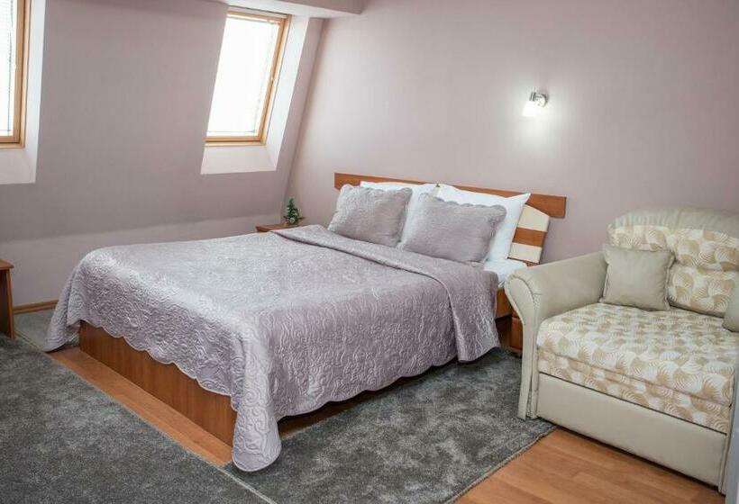 اتاق راحتی, Sin Kom Hotel Garni