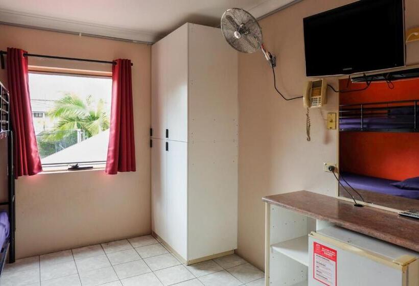 디럭스 트리플 룸, Brisbane Backpackers Resort   Hostel