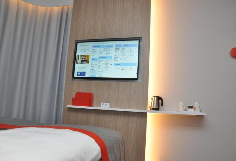 장애인을 위한 스탠다드 룸, Holiday Inn Express   Sindelfingen, An Ihg