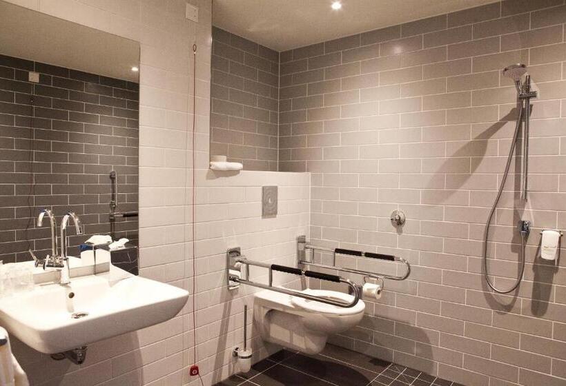 Номер Стандарт Адаптированный для Инвалидов, Holiday Inn Express   Sindelfingen, An Ihg