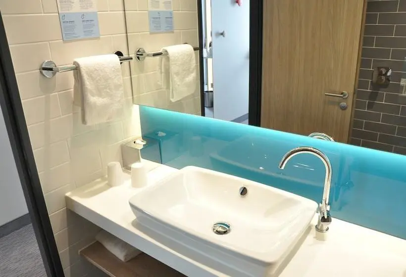 身障者適用スタンダードルーム, Holiday Inn Express   Sindelfingen, An Ihg