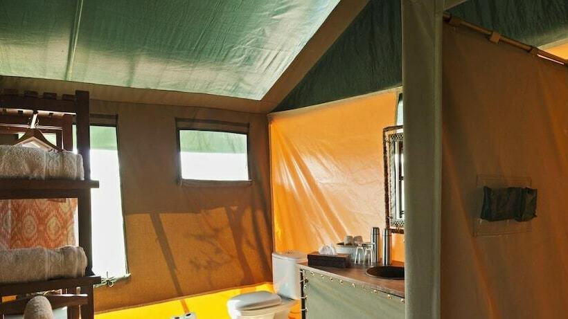چادر با خدمات رفاهی لوکس, Nyikani Camp Central Serengeti