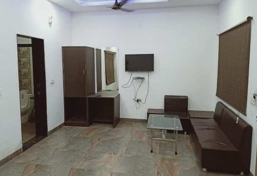 Номер Deluxe, Nisarg Resort