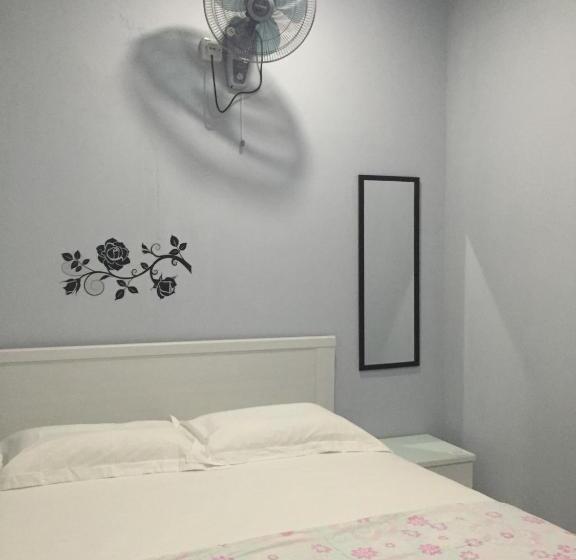 バス共有のスタンダードルーム, The Second Room