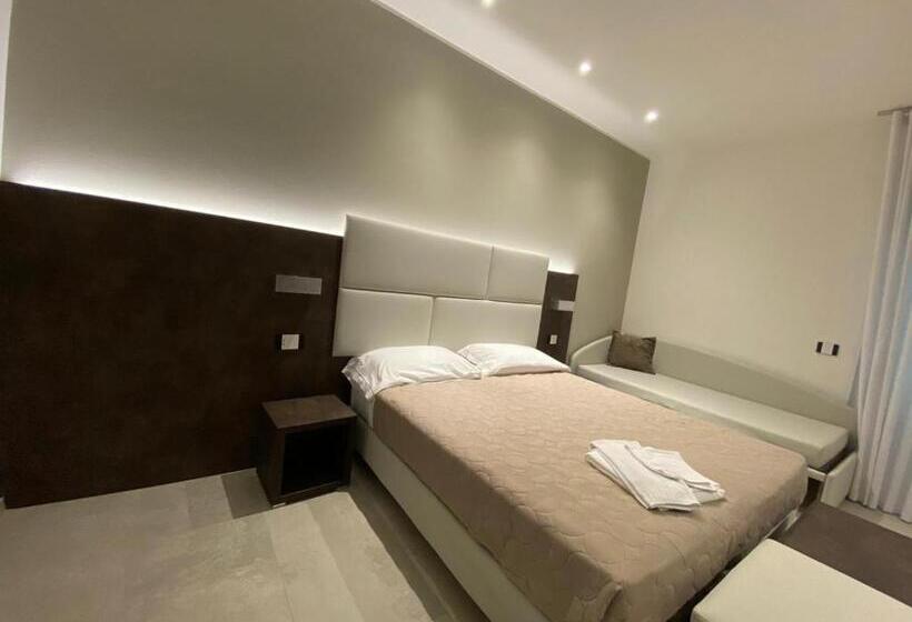 اتاق استاندارد چهارنفره با بالکن, B&b Bertani