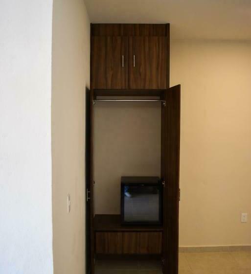 סוויטה דלוקס, Muchin